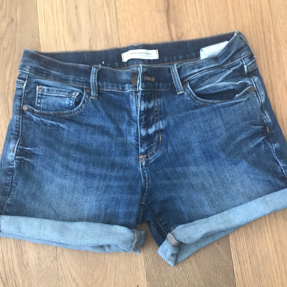 Banana Republic roll up or down denim shorts